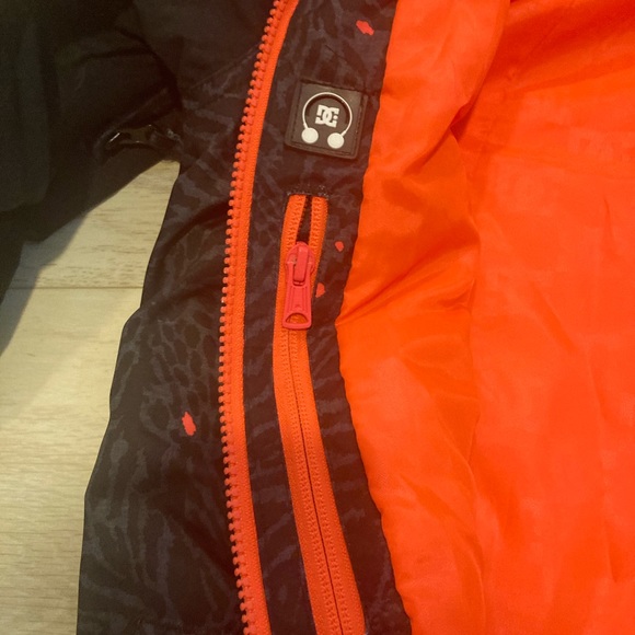 DC winter coat - Picture 3 of 3